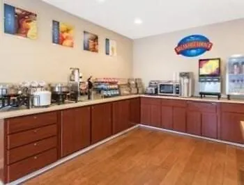 Baymont By Wyndham Hotel Mattoon